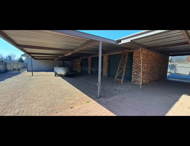 4 BEDROOM HOUSE FOR SALE IN THREE RIVERS